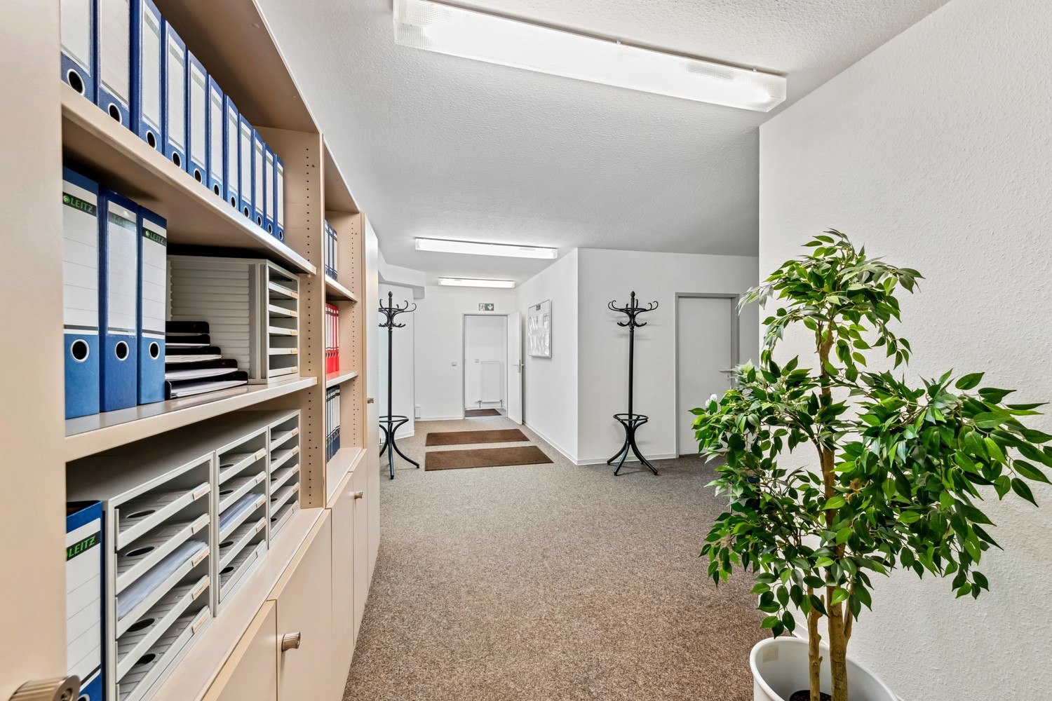Innen-Eingangsbereich Haus links