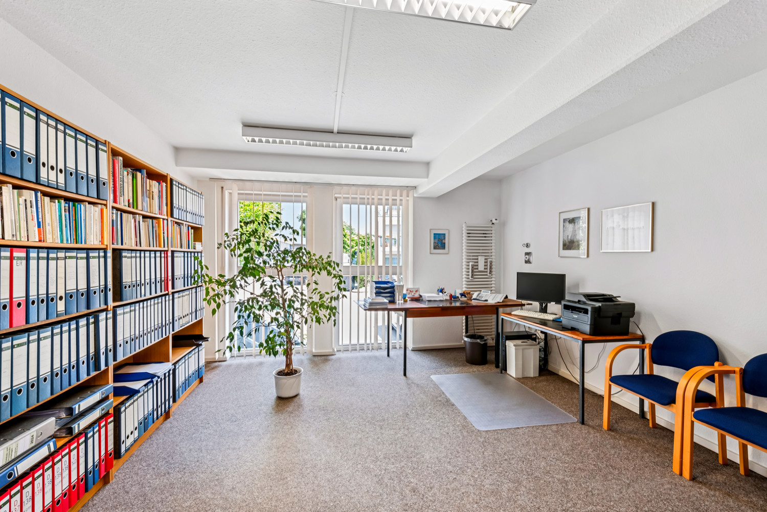 Raum Einheit Haus links zur Straße