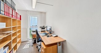 von_poll_real_estate_property_25171222_image_4