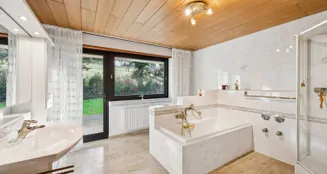 von_poll_real_estate_property_26171244_image_9