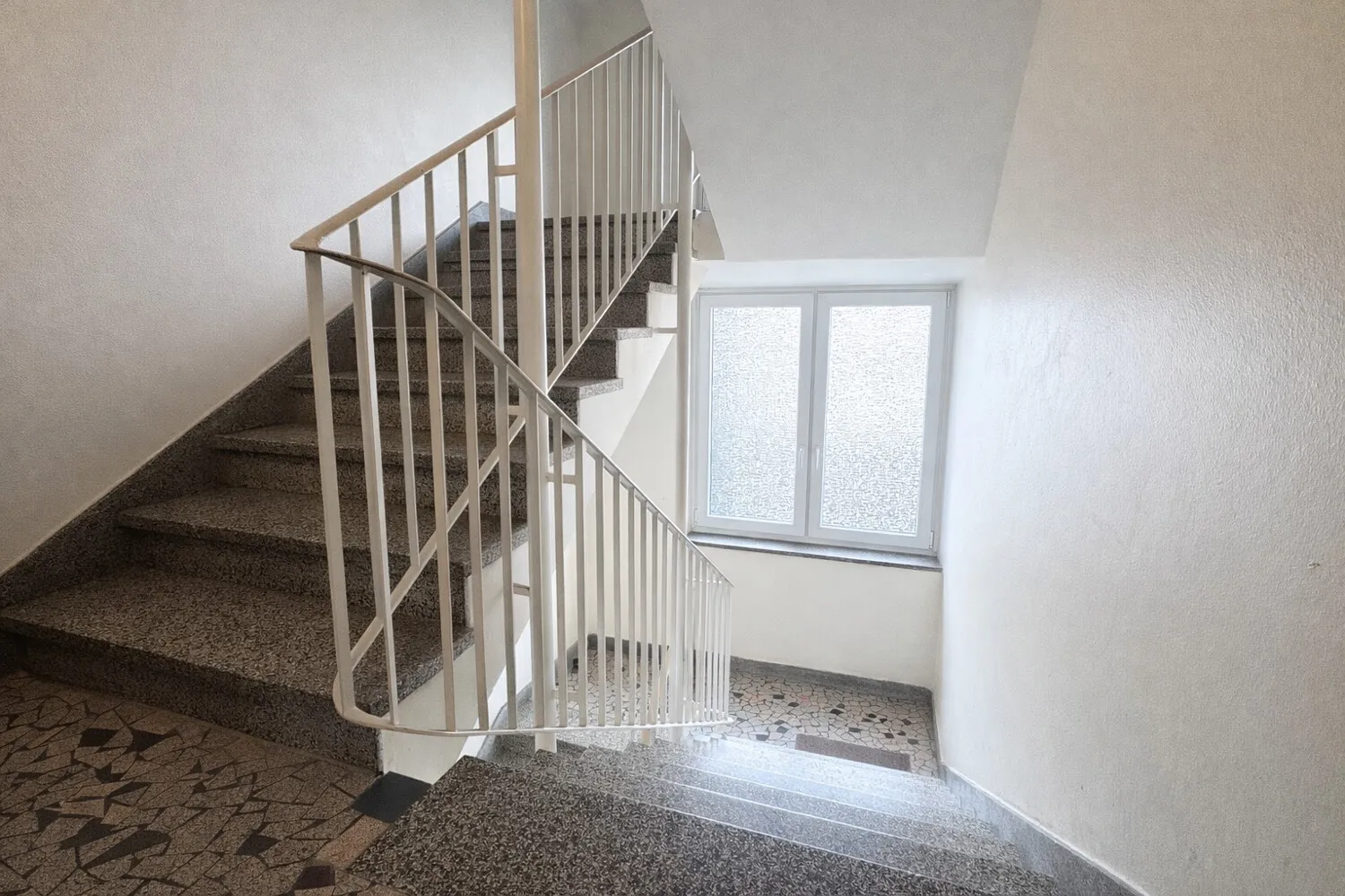 Treppenhaus mit Tageslichteinfall