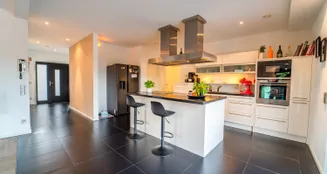 von_poll_real_estate_property_25171233_image_2