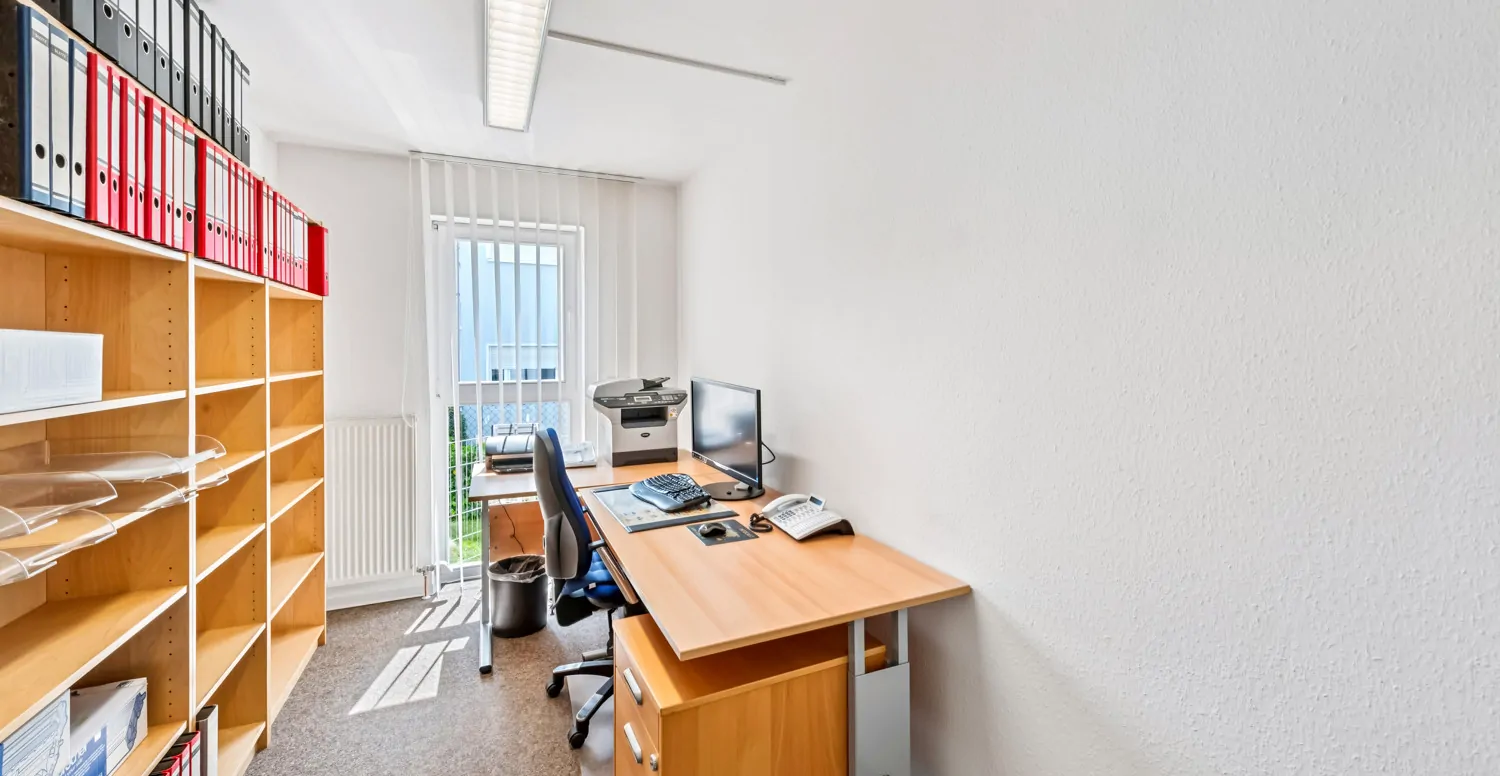 Büro-/Praxisraum seitlich
