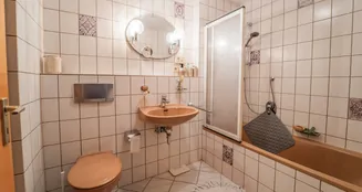 von_poll_real_estate_property_25171236_image_13