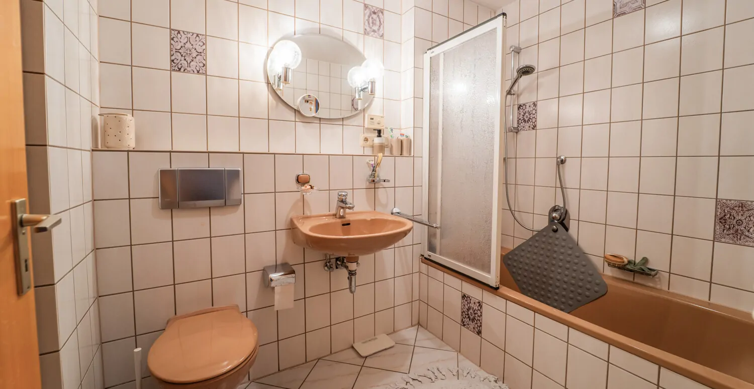 Komfortables Duschbad im ersten Obergeschoss