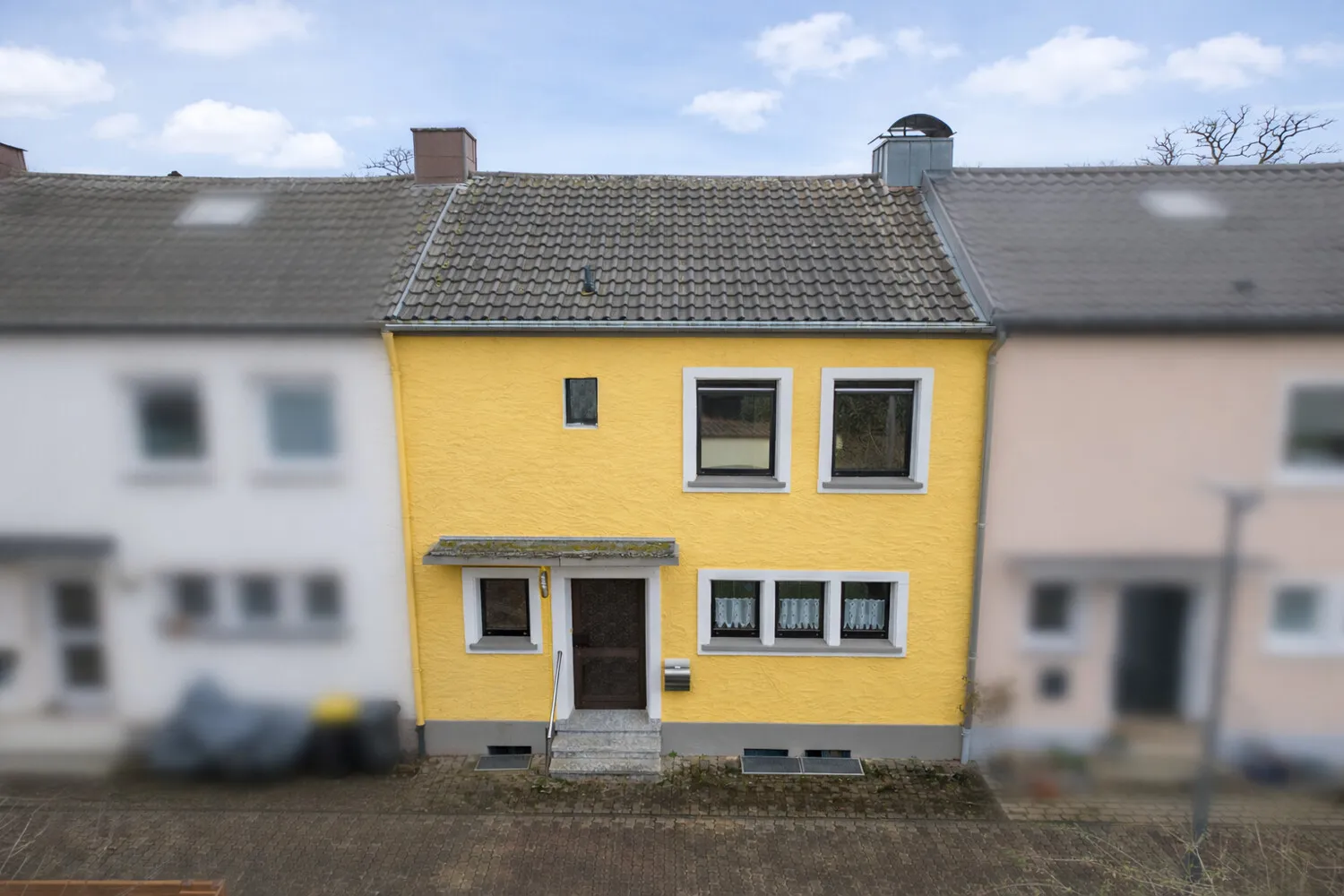 Frontansicht des Reihenmittelhauses