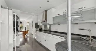 von_poll_real_estate_property_26171242_image_3