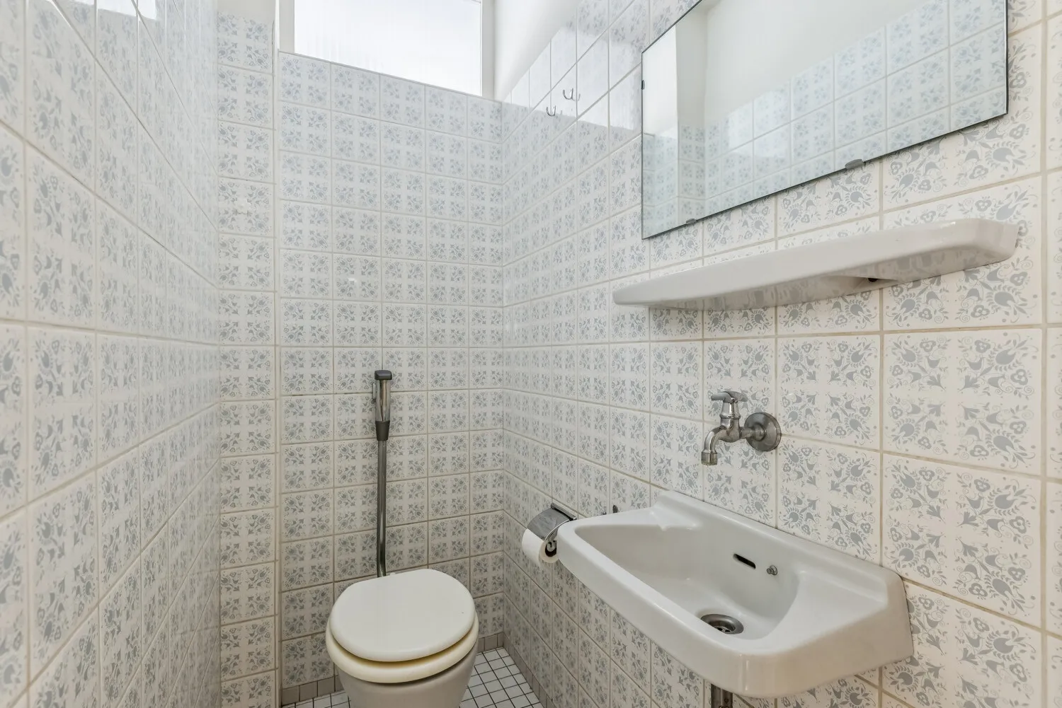 Gäste-WC mit Tageslicht