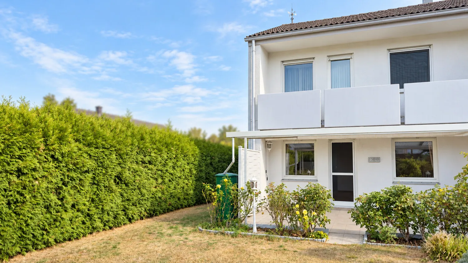 Reihenendhaus mit Garten und sonnigem Außenbereich