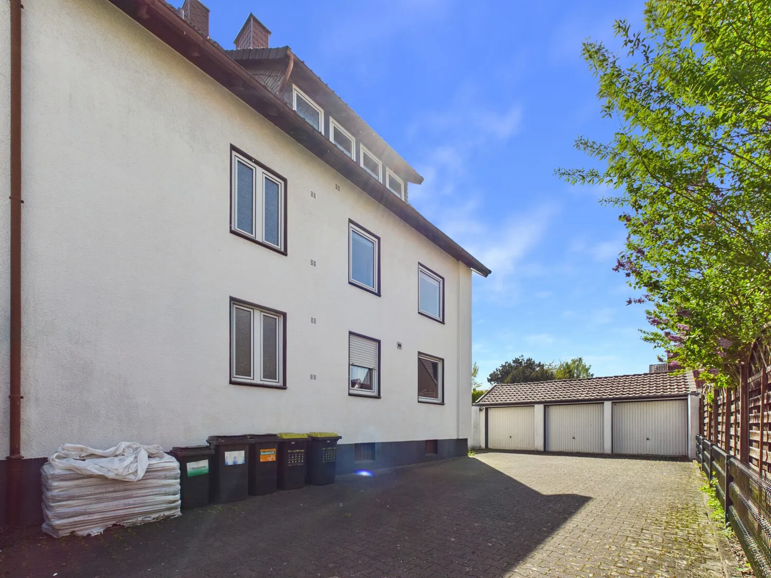 Außenansicht Garagenhof