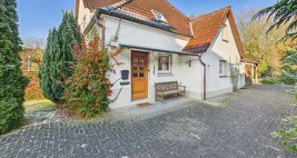 von_poll_real_estate_property_24019032_image_1