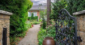 von_poll_real_estate_property_25019017_image_0