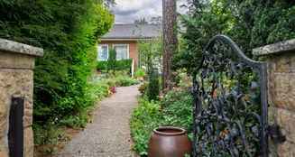 von_poll_real_estate_property_25019017_image_1