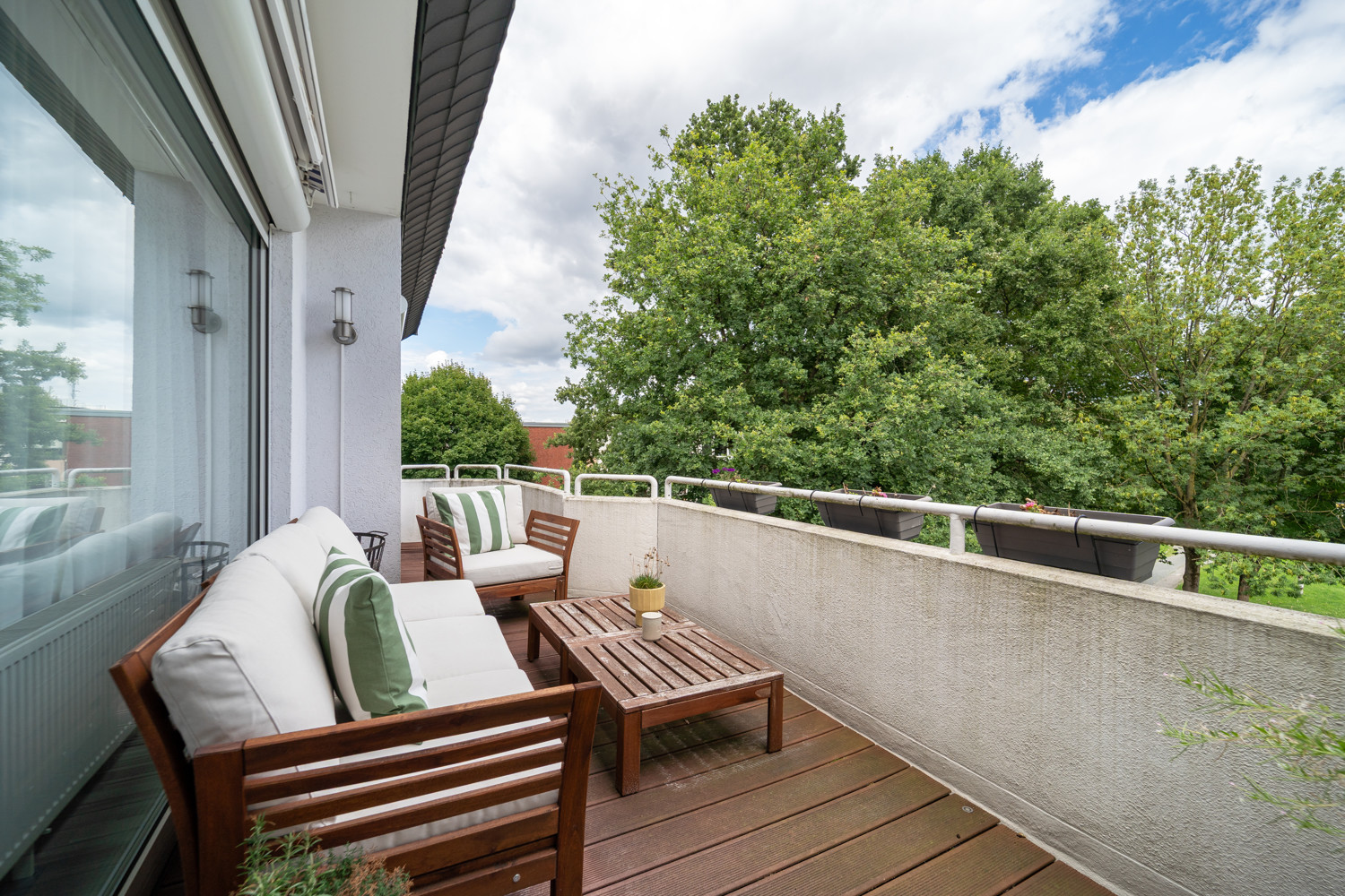 2. OG Balkon