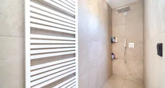 von_poll_real_estate_property_25019033_image_13