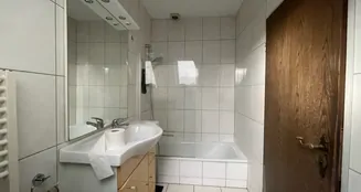 von_poll_real_estate_property_25336060b_image_11