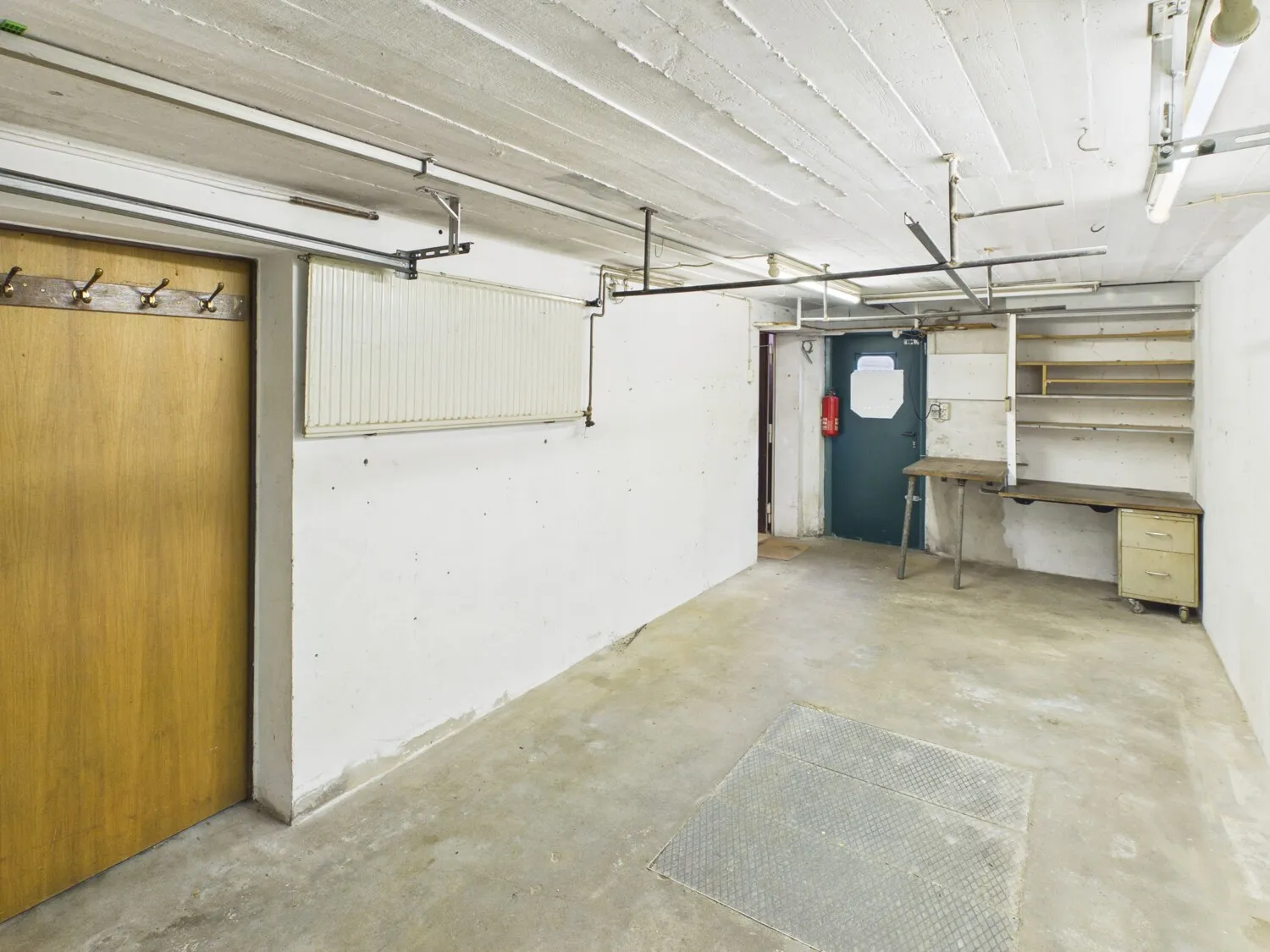 EG Garage mir Zugang zum Haus