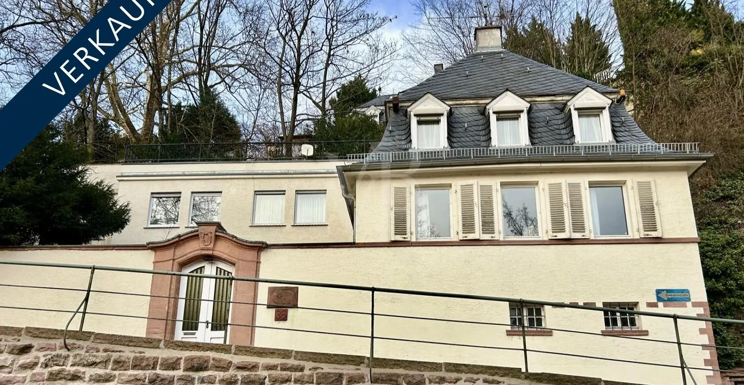 Nouveau prix : Charmante villa historique avec une vue fascinante sur le château