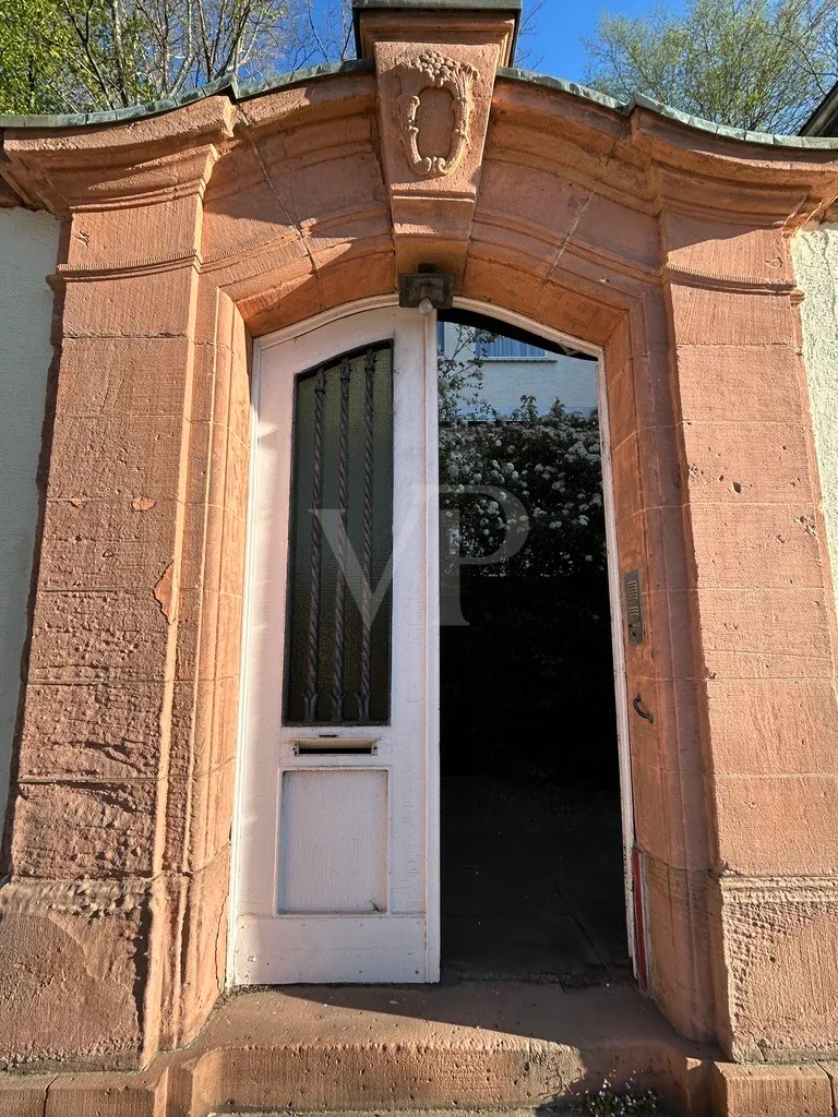 Neuer Preis: Charmante historische Villa mit faszinierendem Schlossblick