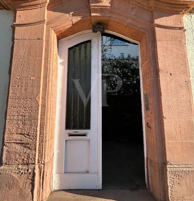 Neuer Preis: Charmante historische Villa mit faszinierendem Schlossblick