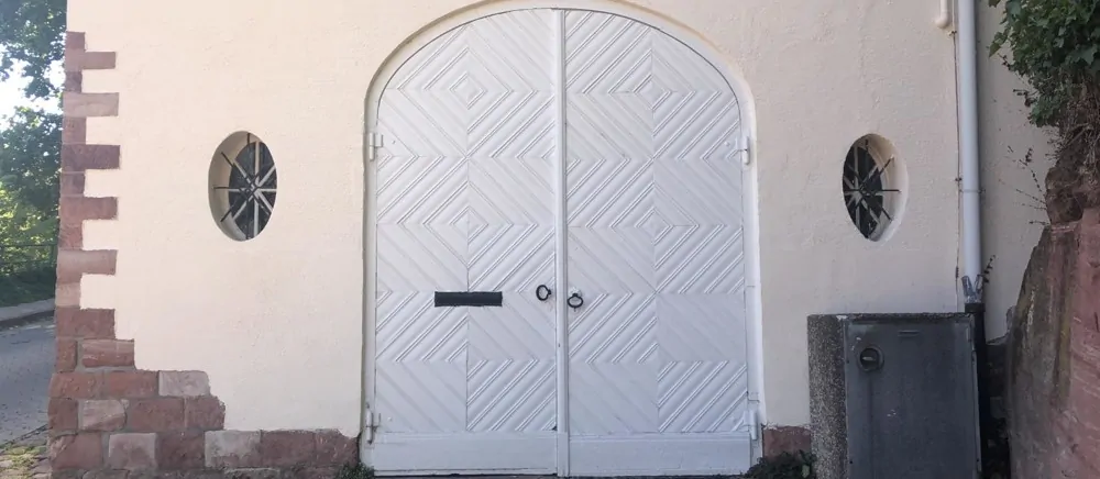 Neuer Preis: Charmante historische Villa mit faszinierendem Schlossblick