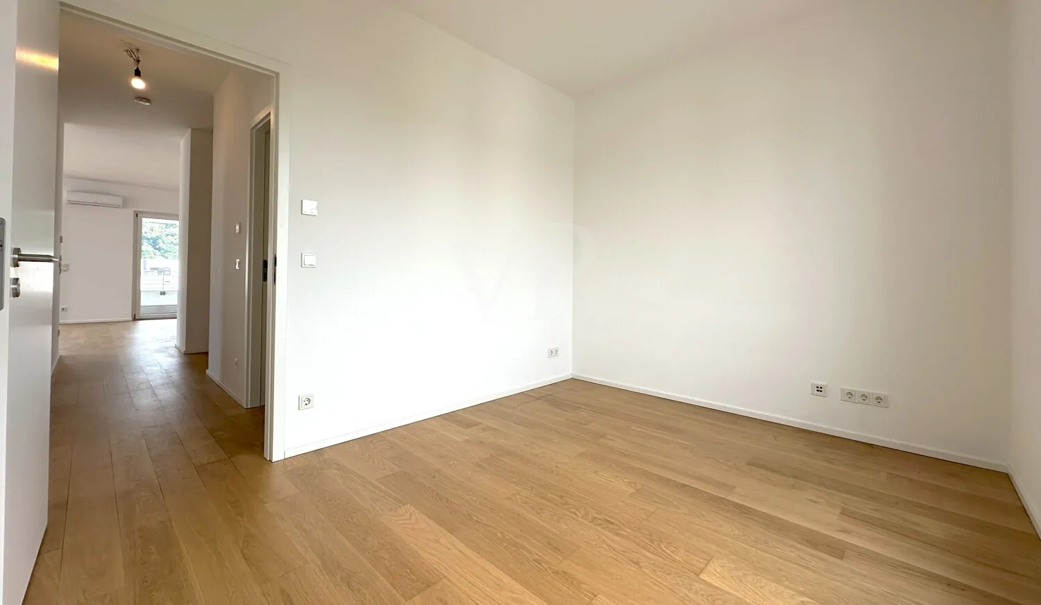 MTV: HD Südstadt Moderne Penthouse-Wohnung + Aufzug + barrierefrei + TG Stellplatz + Kellerraum + Terrasse