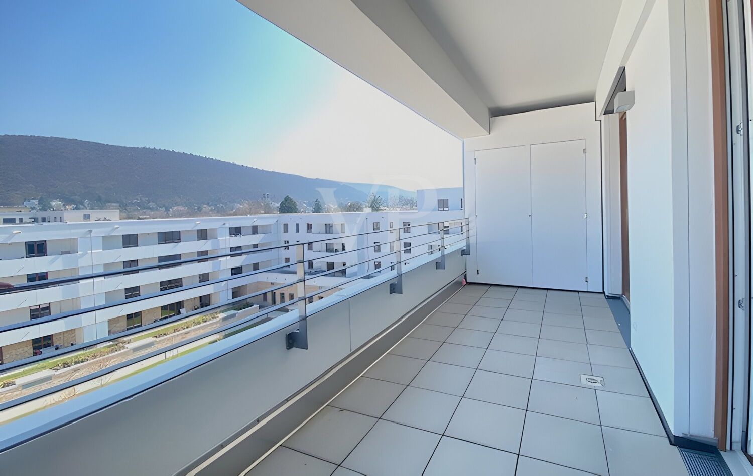 MTV: HD Südstadt Moderne Penthouse-Wohnung + Aufzug + barrierefrei + TG Stellplatz + Terrasse