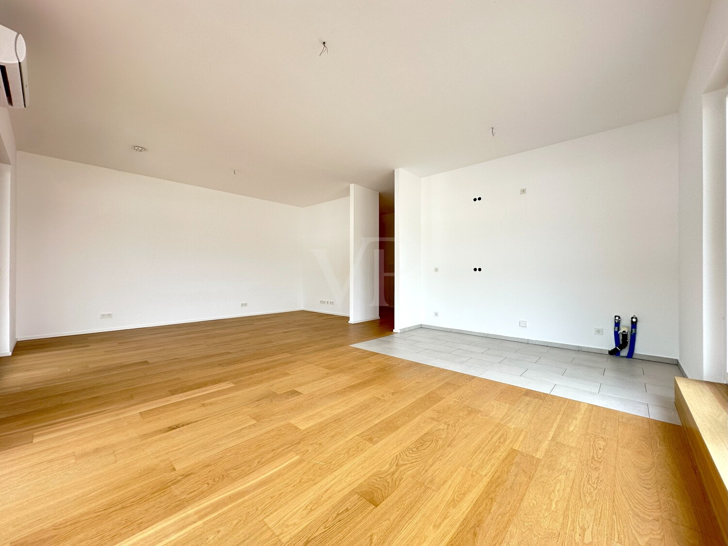 NEU: Moderne Penthouse-Wohnung über den Dächern der Heidelberger Südstadt