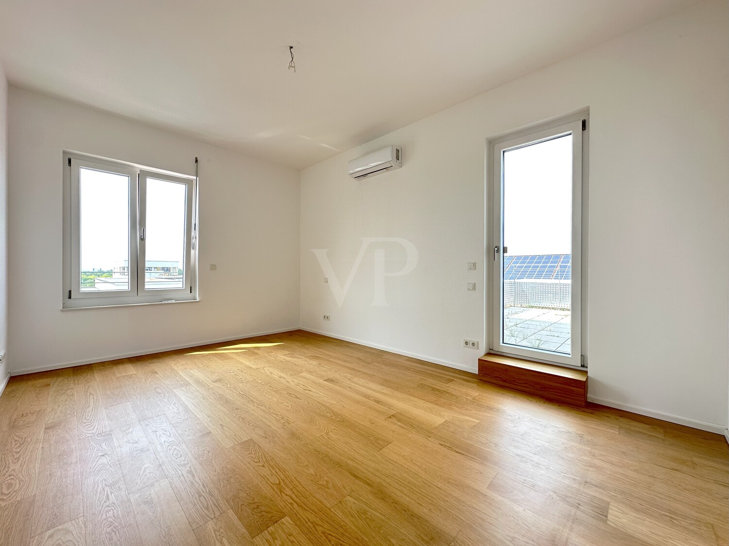 NEU: Moderne Penthouse-Wohnung über den Dächern der Heidelberger Südstadt