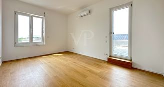 von_poll_real_estate_property_25018029_image_4