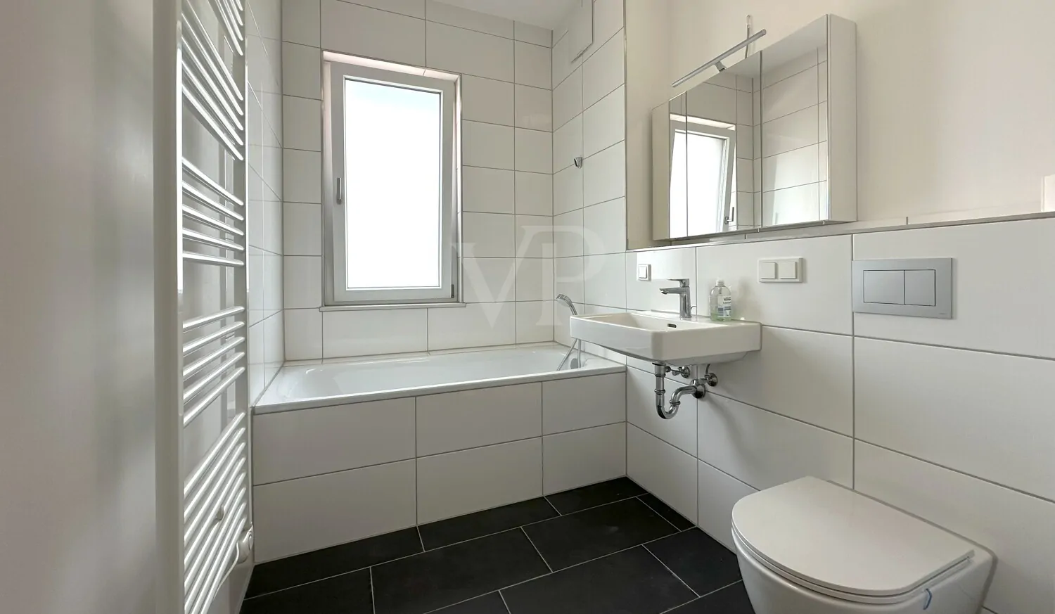 MTV: HD Südstadt Moderne Penthouse-Wohnung + Aufzug + barrierefrei + TG Stellplatz + Kellerraum + Terrasse