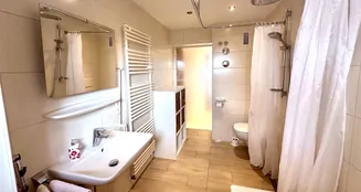 von_poll_real_estate_property_25018032_image_3