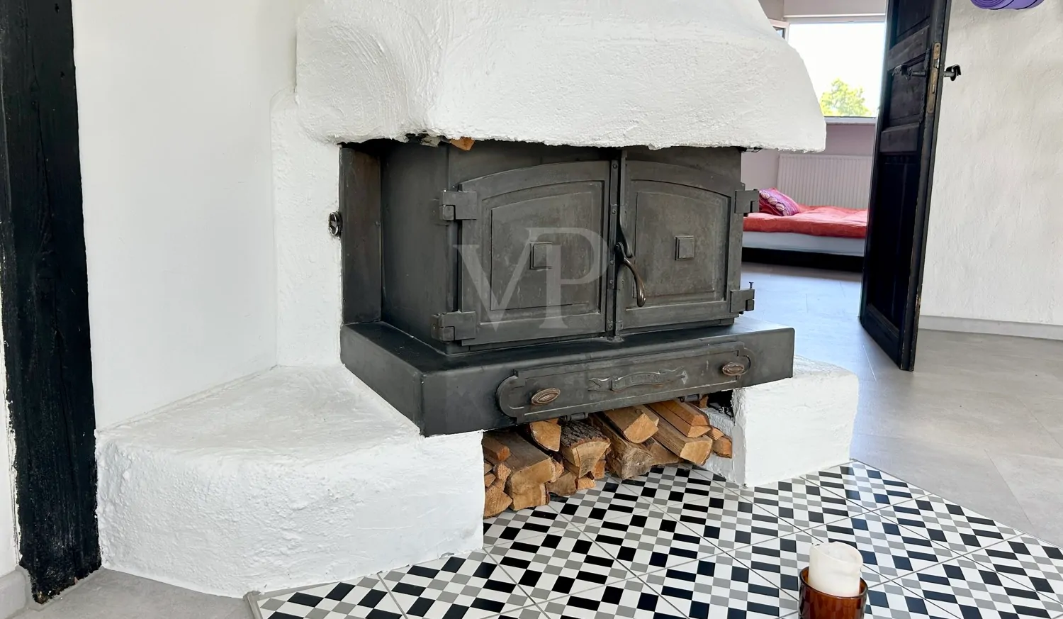 Modernes Loft in Toplage mit großem Wohnbereich und Kamin