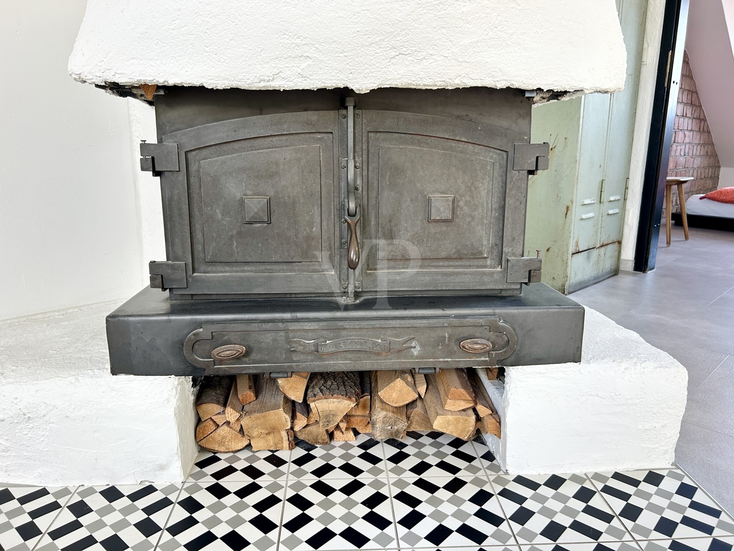 Modernes Loft in Toplage mit großem Wohnbereich und Kamin