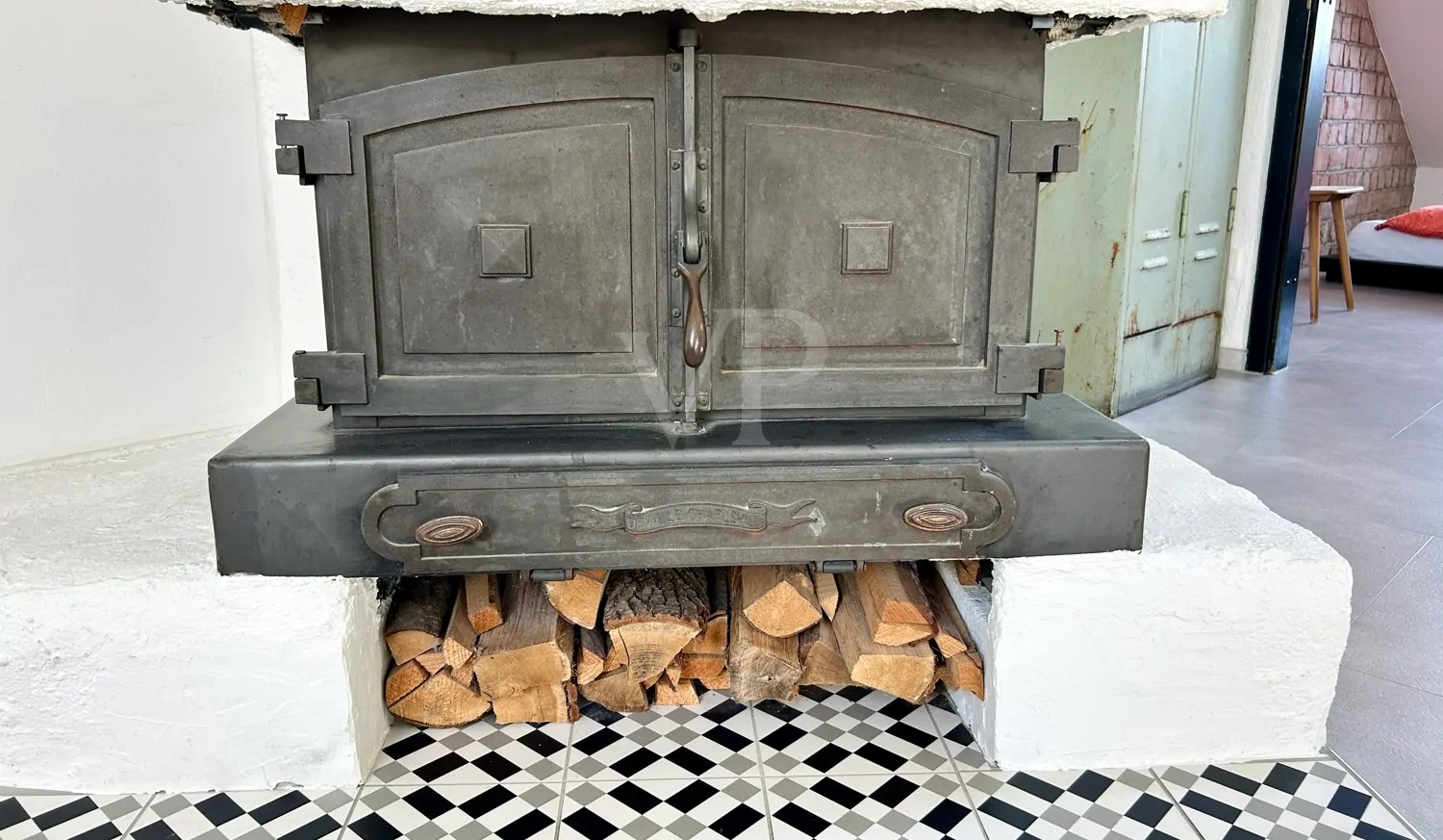 Modernes Loft in Toplage mit großem Wohnbereich und Kamin