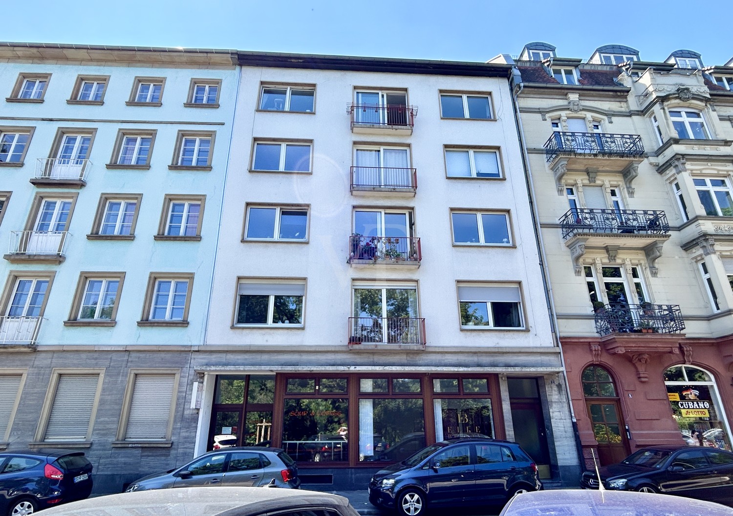 Modernes Loft in Toplage mit großem Wohnbereich und Kamin