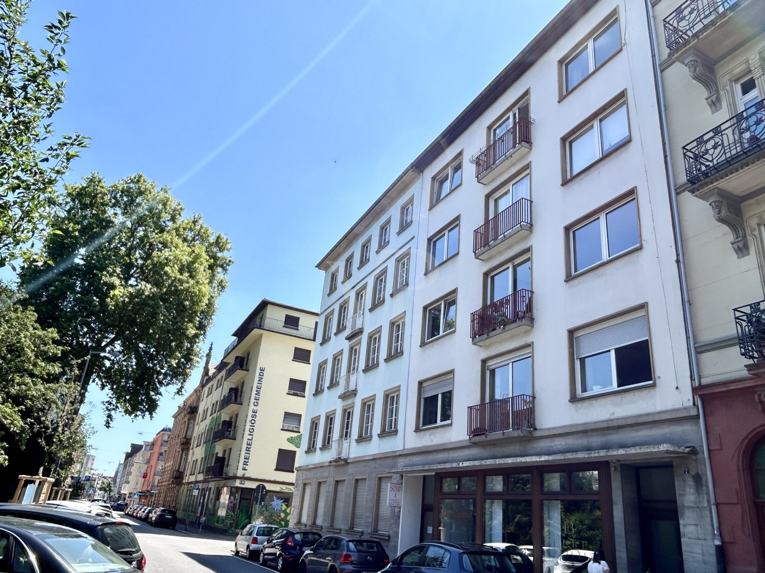 Modernes Loft in Toplage mit großem Wohnbereich und Kamin