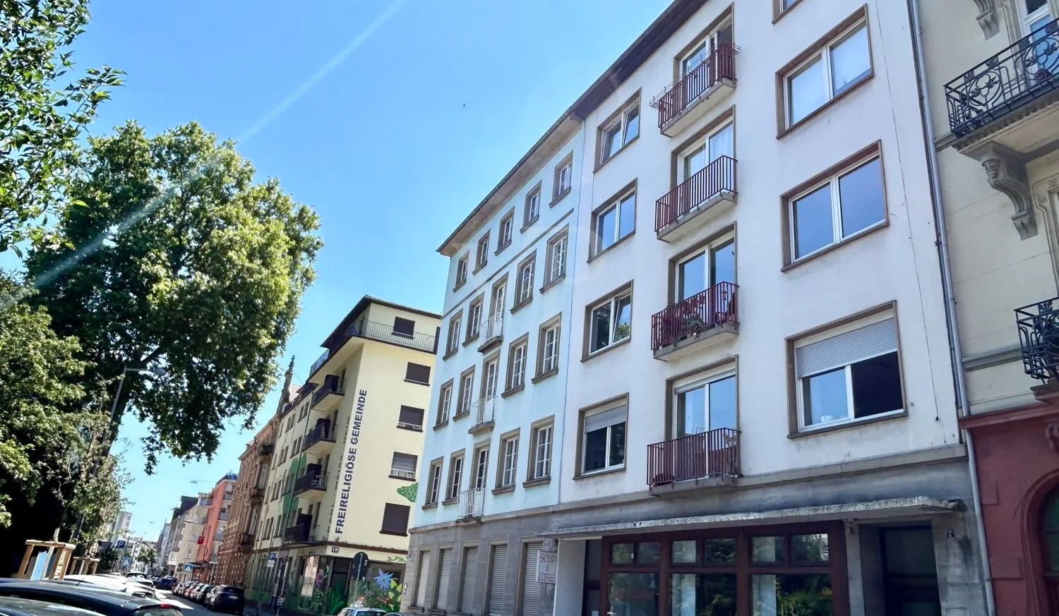 Modernes Loft in Toplage mit großem Wohnbereich und Kamin