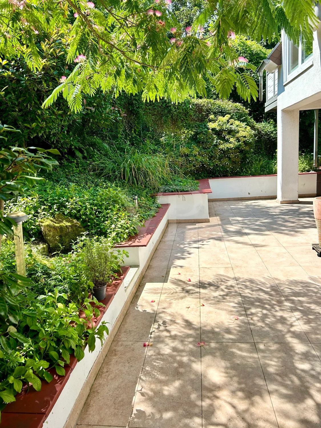 Maison mitoyenne idyllique avec jardin et vue magnifique