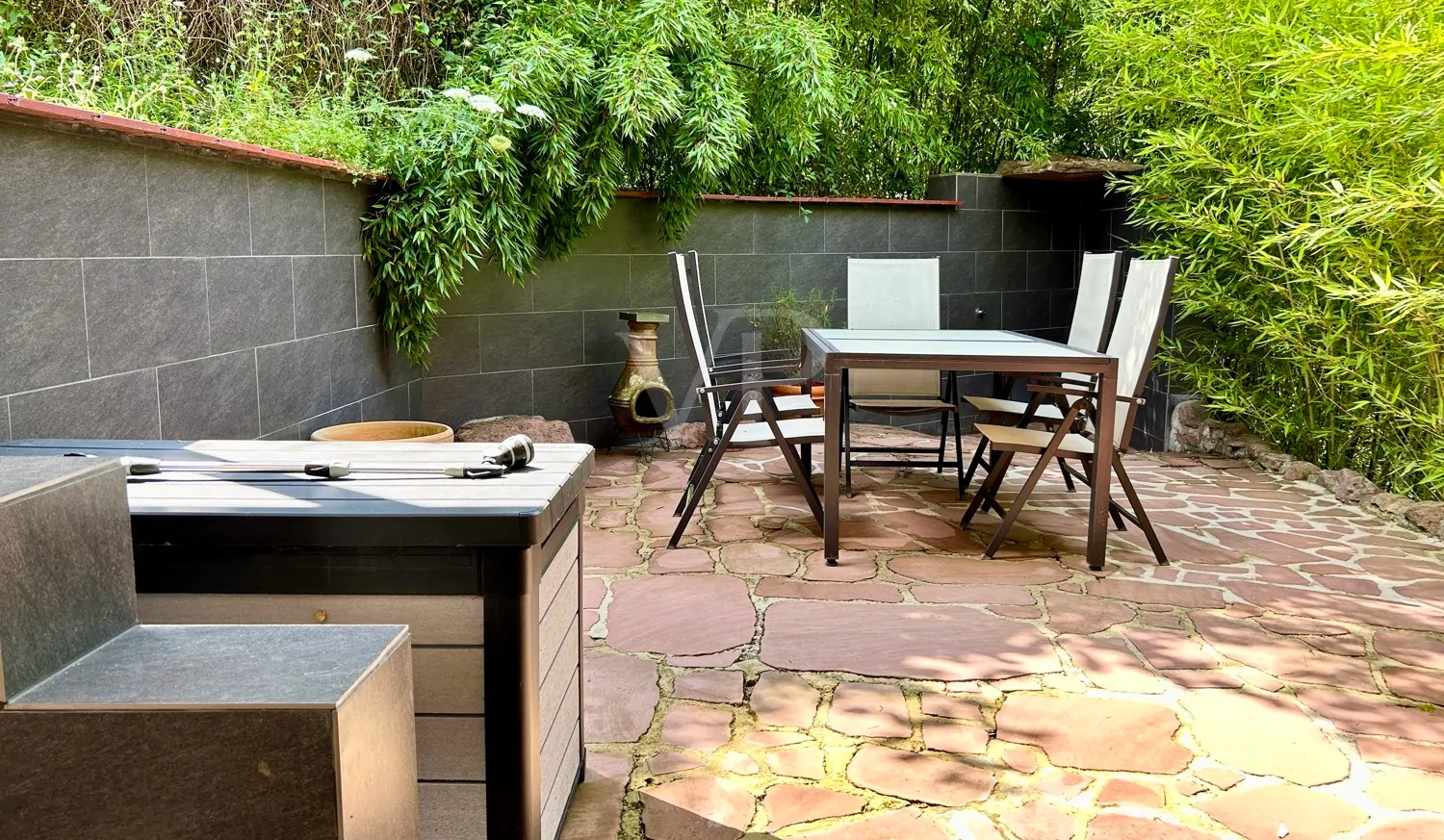 Idyllische Doppelhaushälfte mit Garten und herrlichem Ausblick