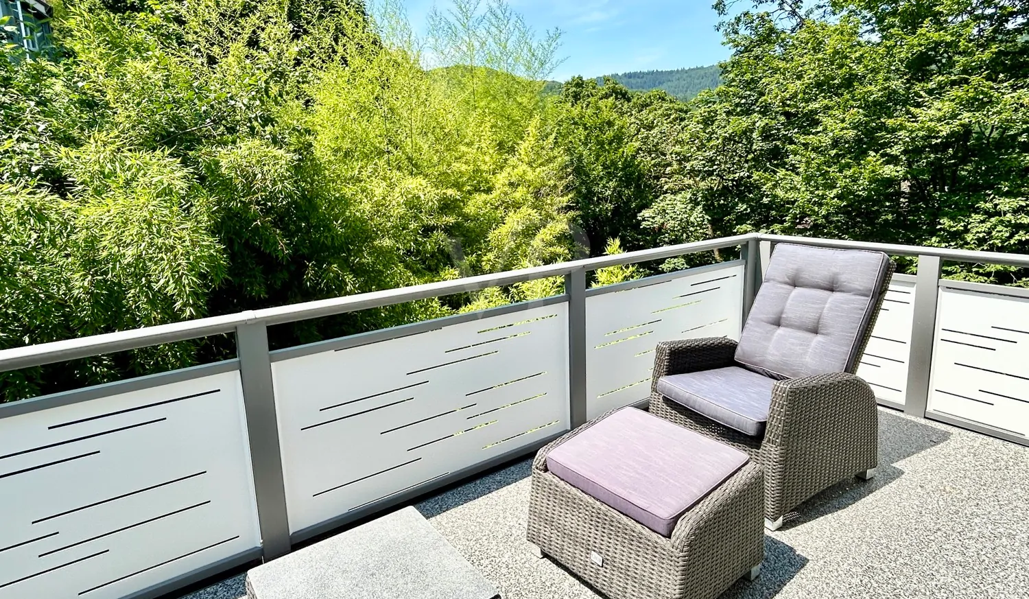 Idyllische Doppelhaushälfte mit Garten und herrlichem Ausblick