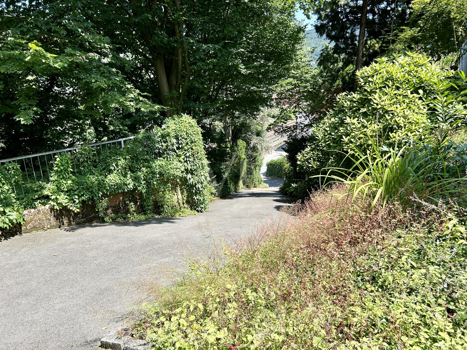 Idyllische Doppelhaushälfte mit Garten und herrlichem Ausblick