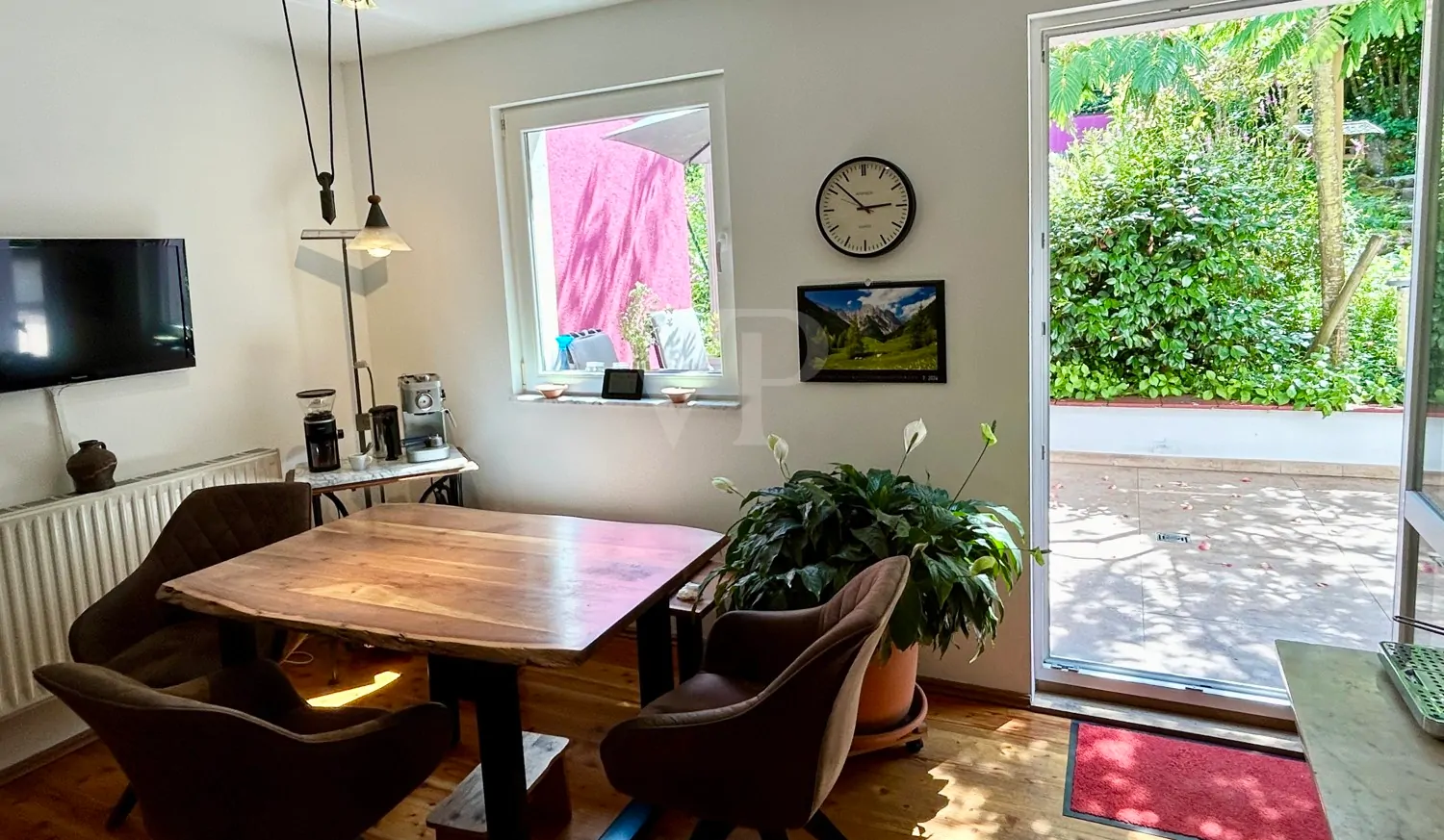 Idyllische Doppelhaushälfte mit Garten und herrlichem Ausblick