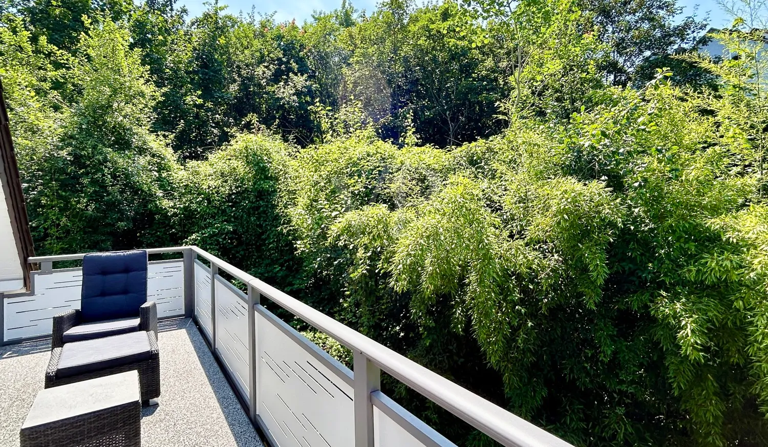 Idyllische Doppelhaushälfte mit Garten und herrlichem Ausblick