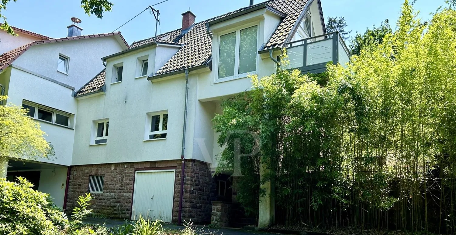 Idyllische Doppelhaushälfte mit Garten und herrlichem Ausblick