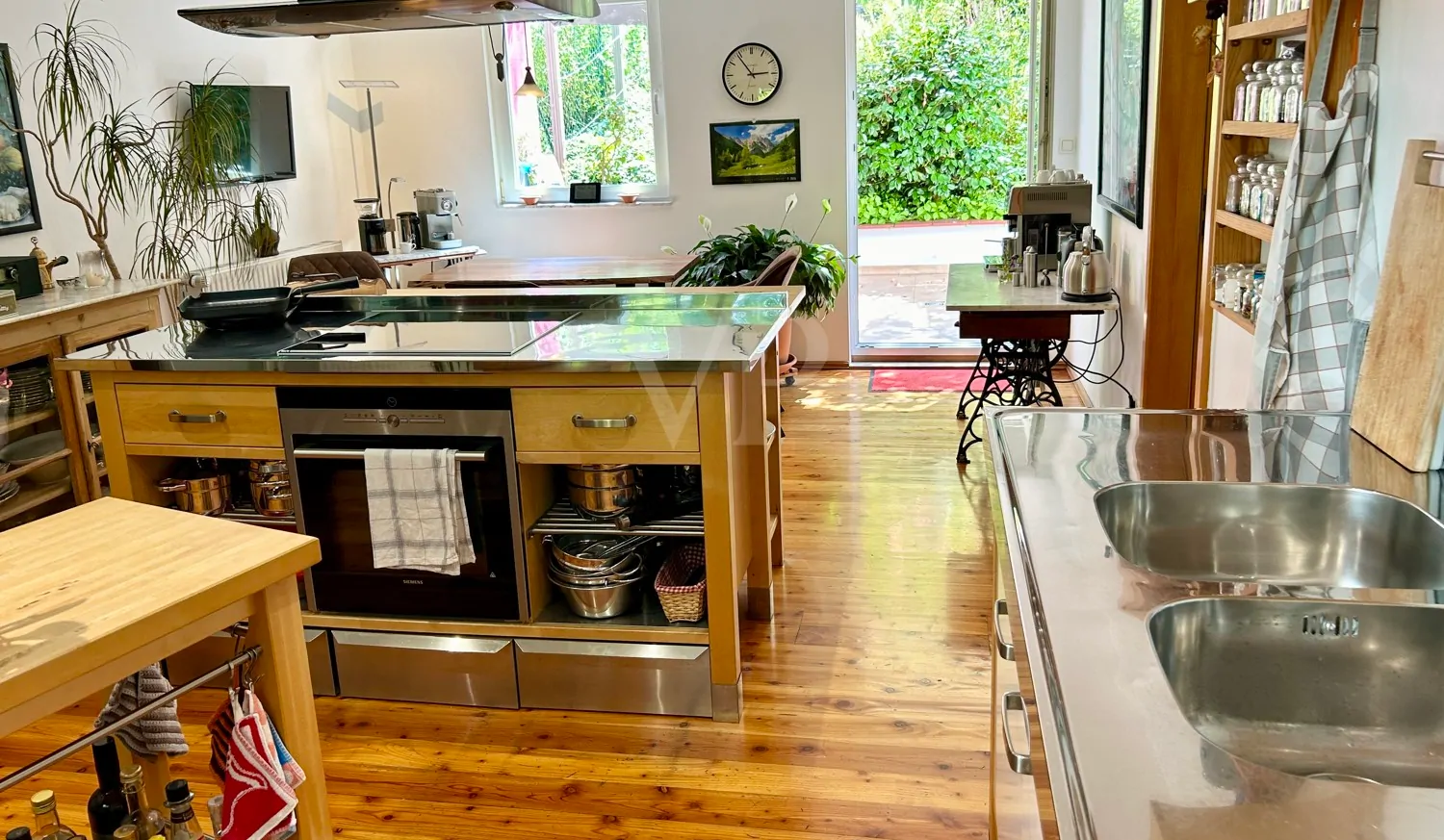 Idyllische Doppelhaushälfte mit Garten und herrlichem Ausblick