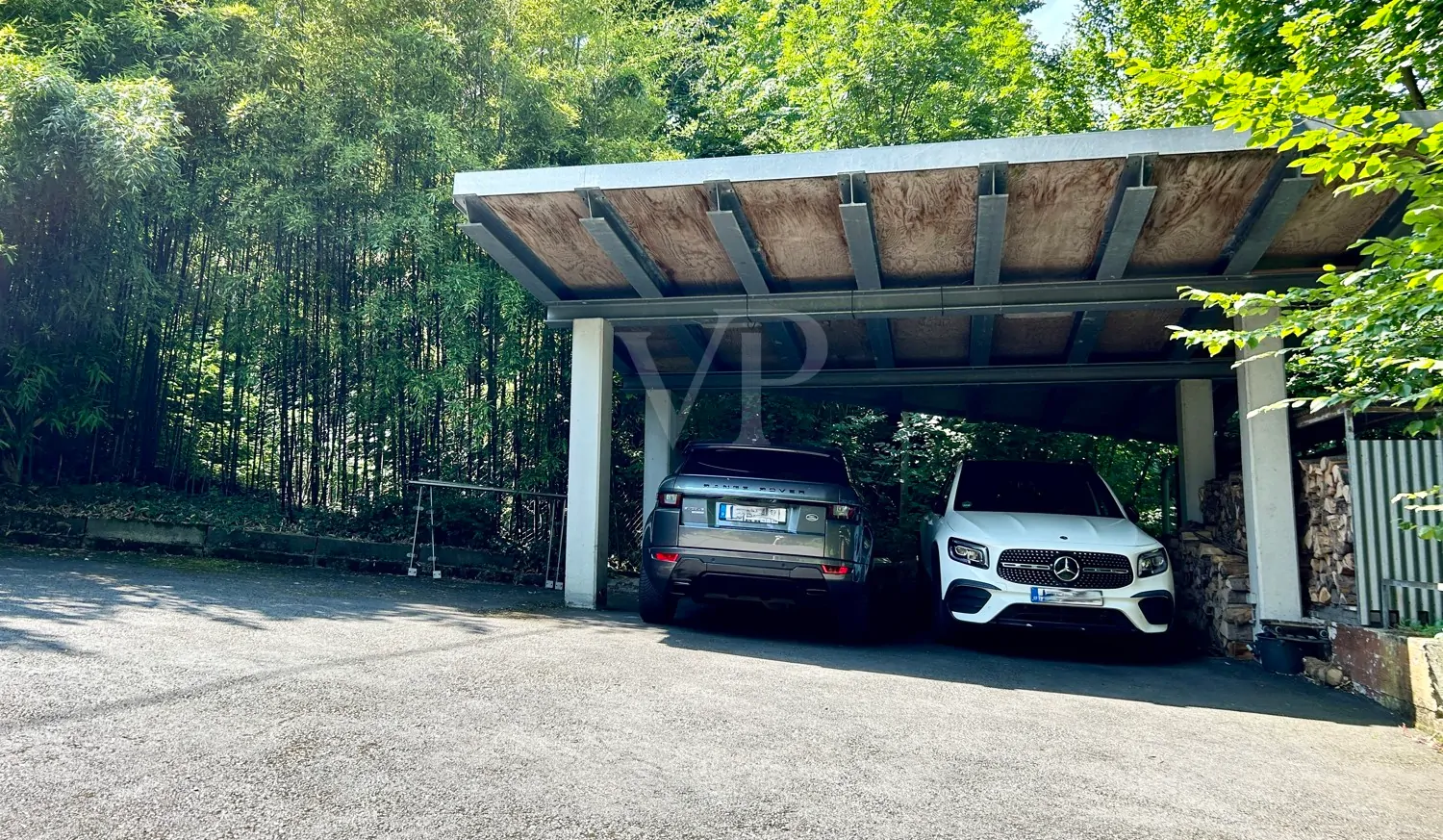 Idyllische Doppelhaushälfte mit Garten und herrlichem Ausblick