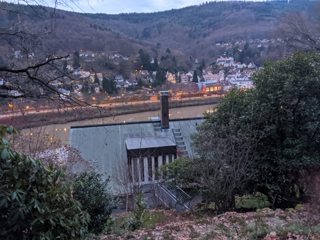 Traumhafte Villa mit frontalem Neckarblick und Personenaufzug