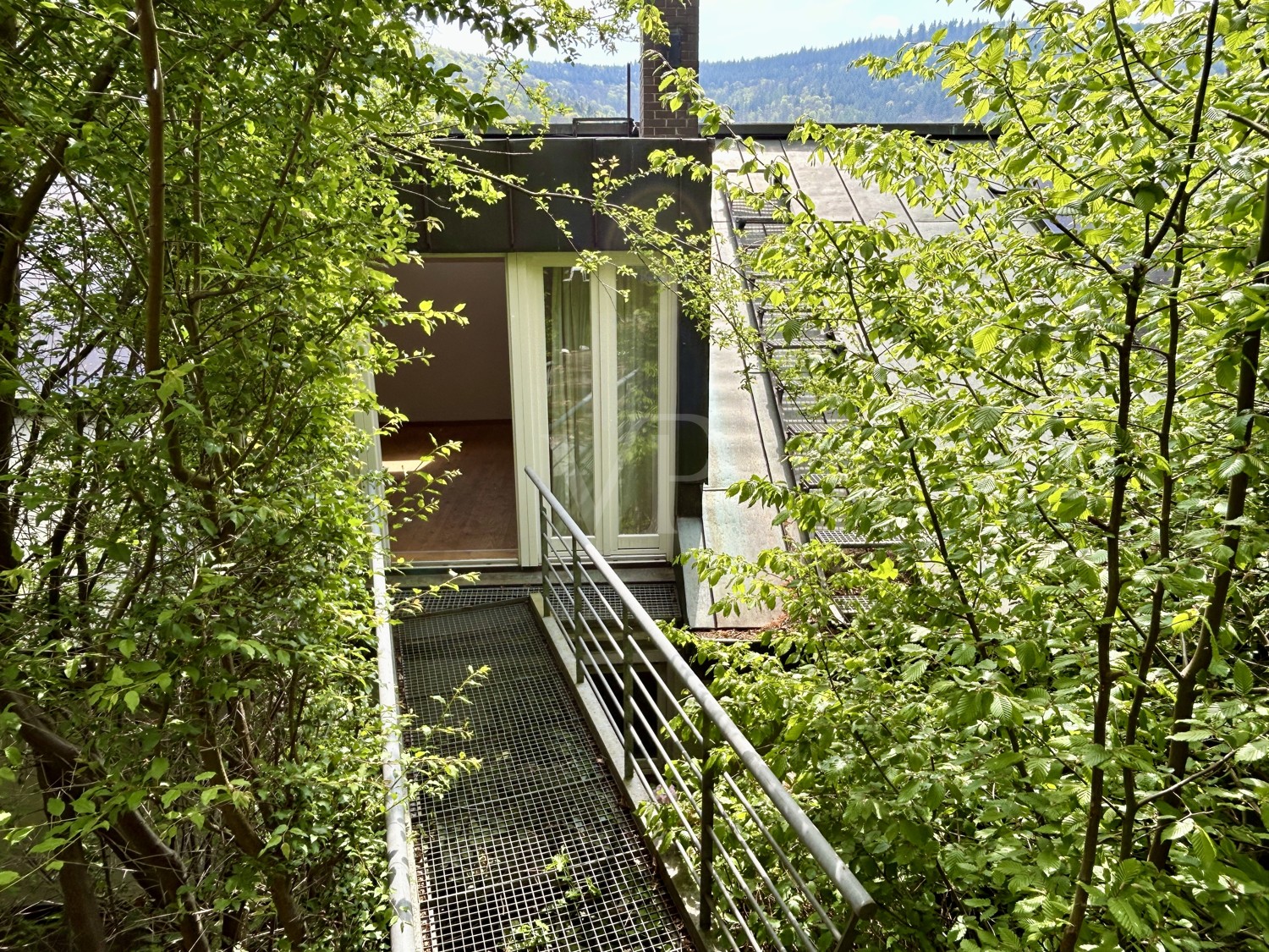 Traumhafte Villa mit frontalem Neckarblick und Personenaufzug