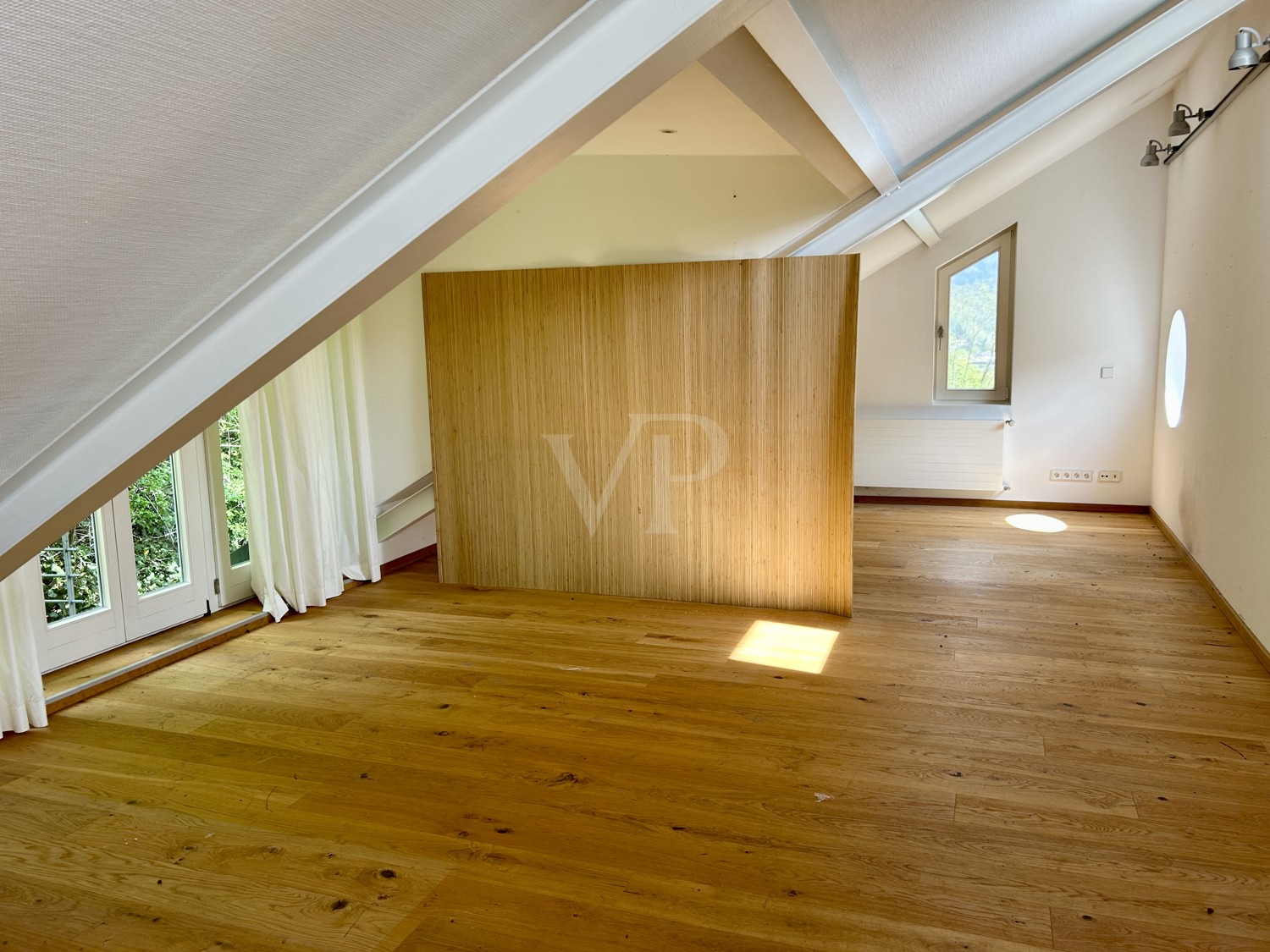 Traumhafte Villa mit frontalem Neckarblick und Personenaufzug
